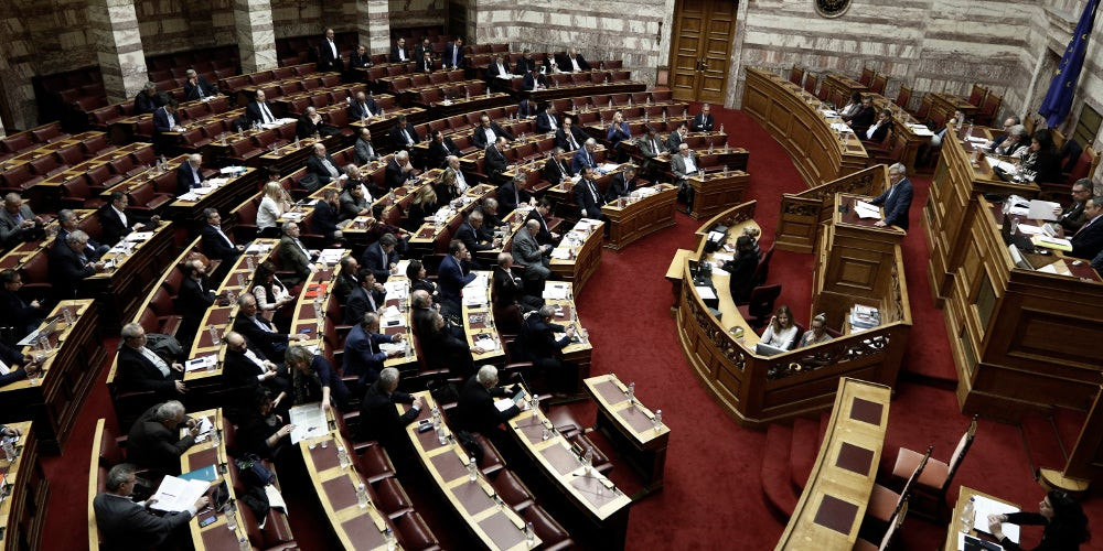 Προς αναβολή οδεύει η συζήτηση στην Βουλή για την πώληση όπλων στην Σ. Αραβία